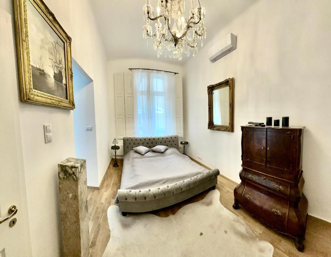 Central River Apartment Danube Budapest Exterior foto
